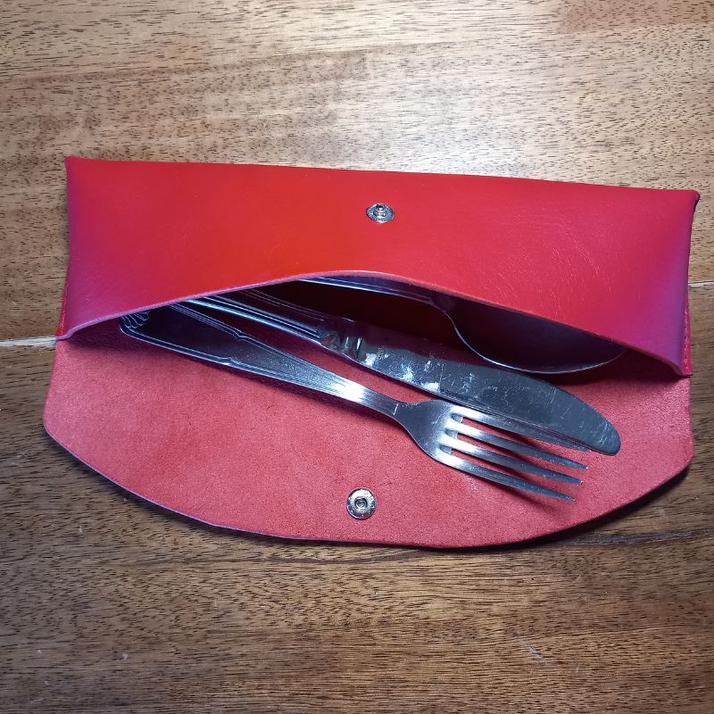 Etui à couverts idée cadeau cuir - couverture de livre ou albums photos